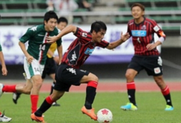 Công Vinh lọt Top 5 sao Đông Nam Á từng chơi bóng tại Nhật Bản